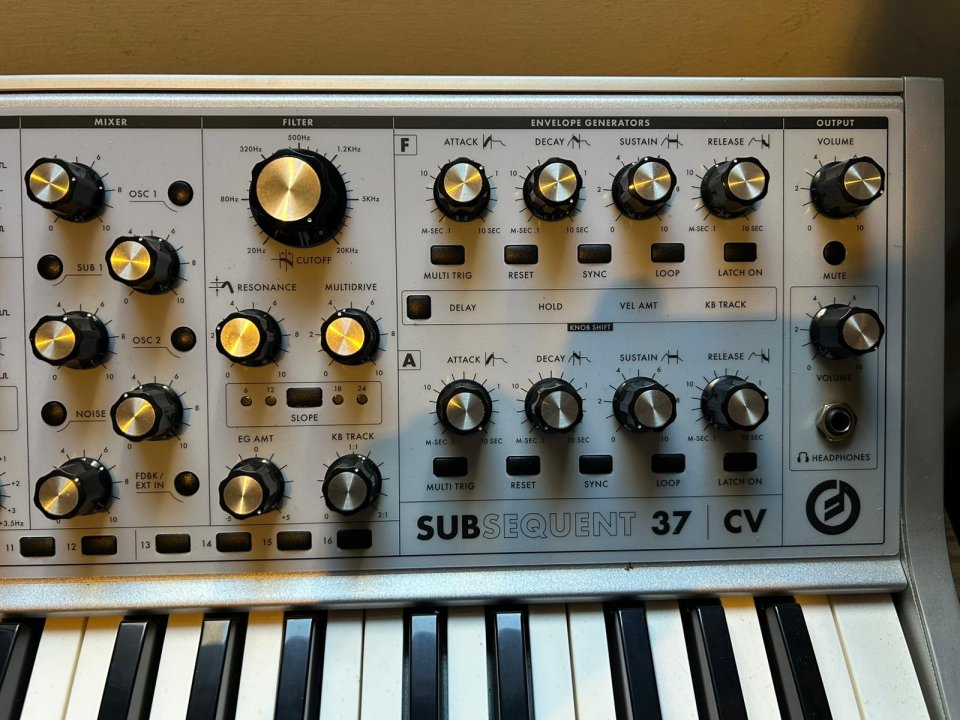 Moog Subsequent 37 CV de segunda mano · Foto 4 de 9 · Barcelona · 2200 €