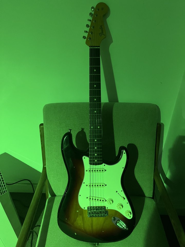 Fender Stratocaster journey 59 custom shop Postmodern 3 Tone Sunburst de segunda mano · Foto 1 de 5 · Bizkaia