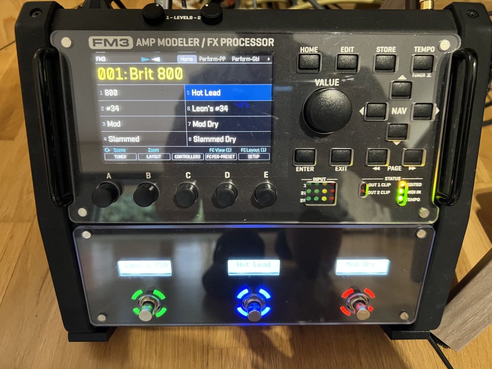 FRACTAL FM3 con salida de auriculares de segunda mano · Foto 5 de 7 · Valencia · 780 €