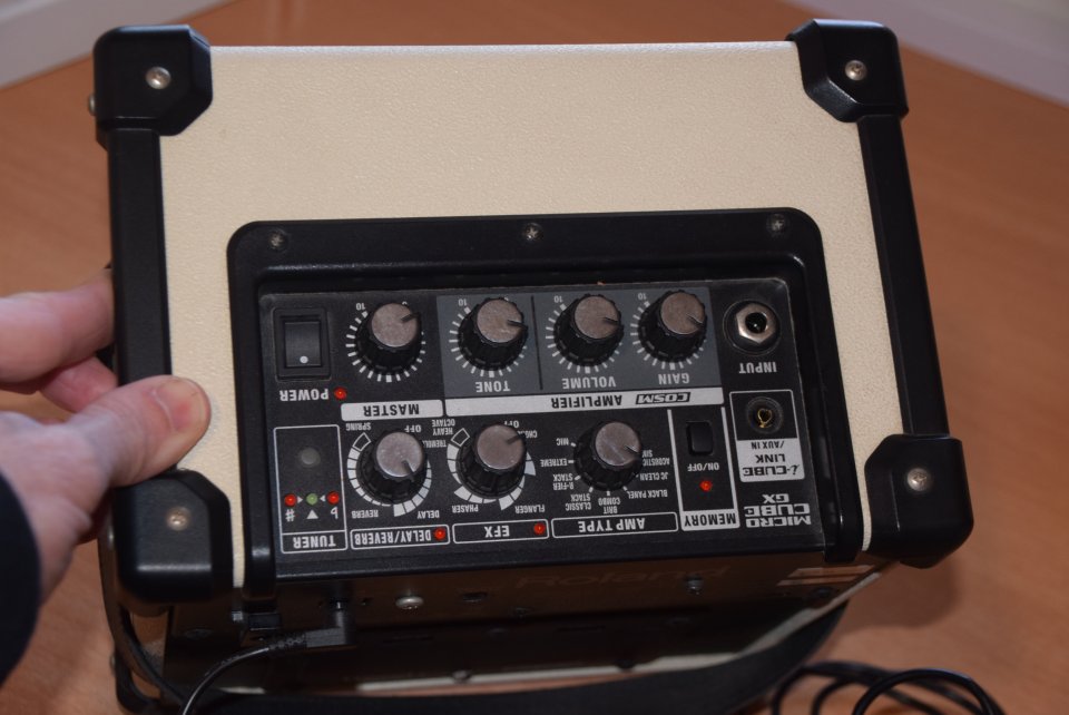 Roland Micro Cube GX Blanco