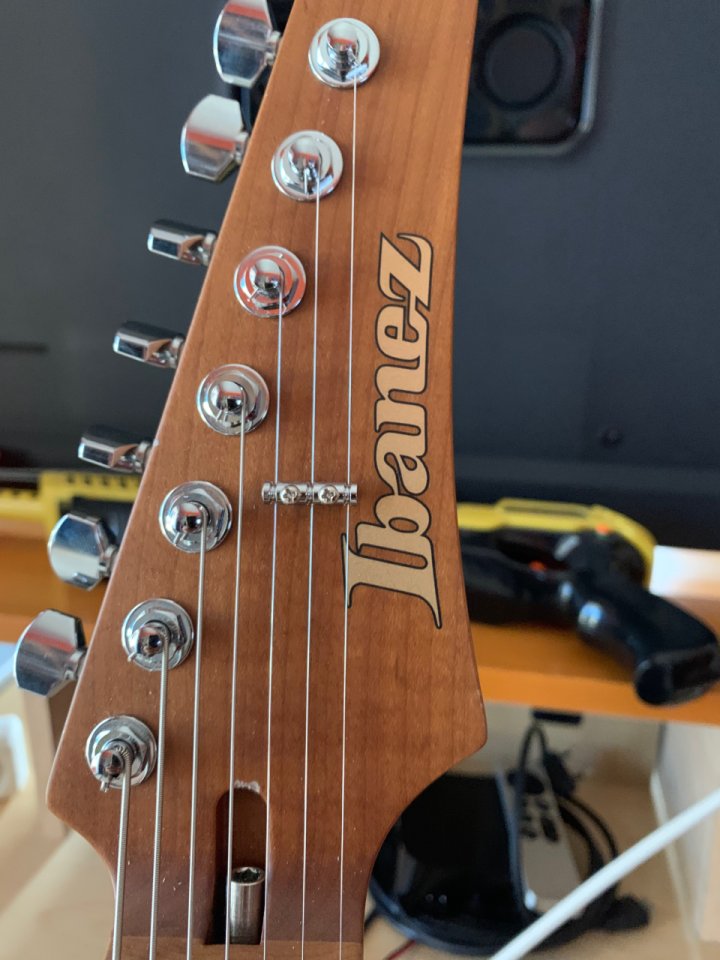 Ibanez AZ24027 TFF Prestige 7 Cuerdas