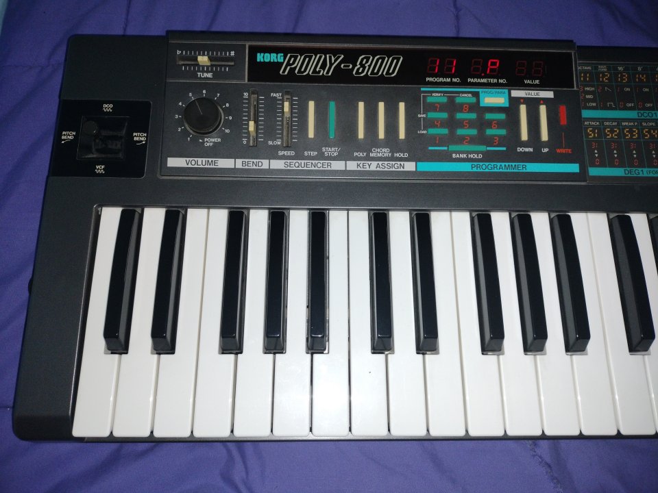 Korg poly 800 sintetizador