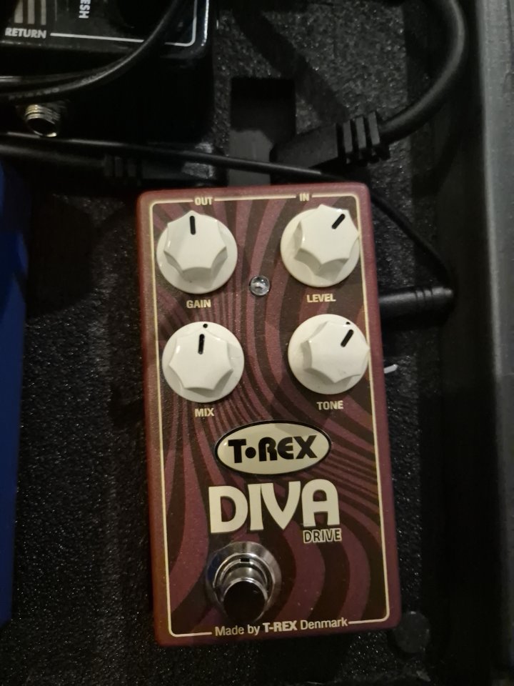 Conjunto de Pedales con Boss BCB 60