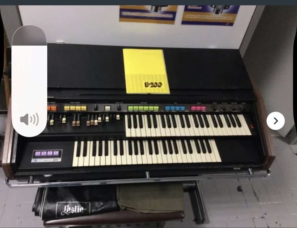 Hammond B200+Leslie 822 Cambio por Deluxe Reverb de segunda mano · Foto 2 de 5 · Barcelona · 2500 €