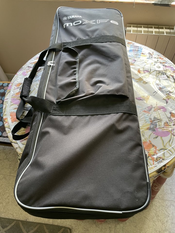 Sintetizador Yamaha MOXF 61 teclas de segunda mano · Foto 5 de 5 · Zamora · 725 €