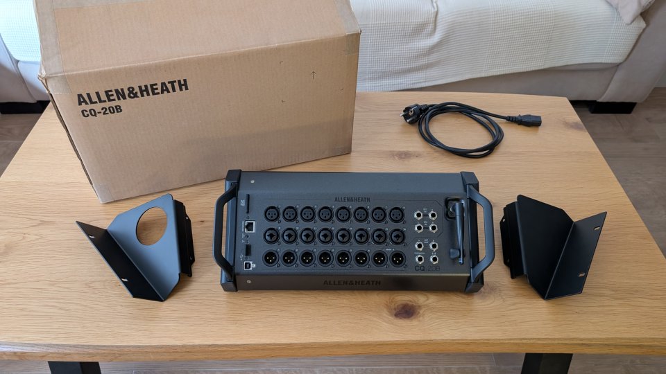 Mesa de mezclas digital Allen & Heath CQ20B de segunda mano · Foto 1 de 5 · Albacete · 790 €