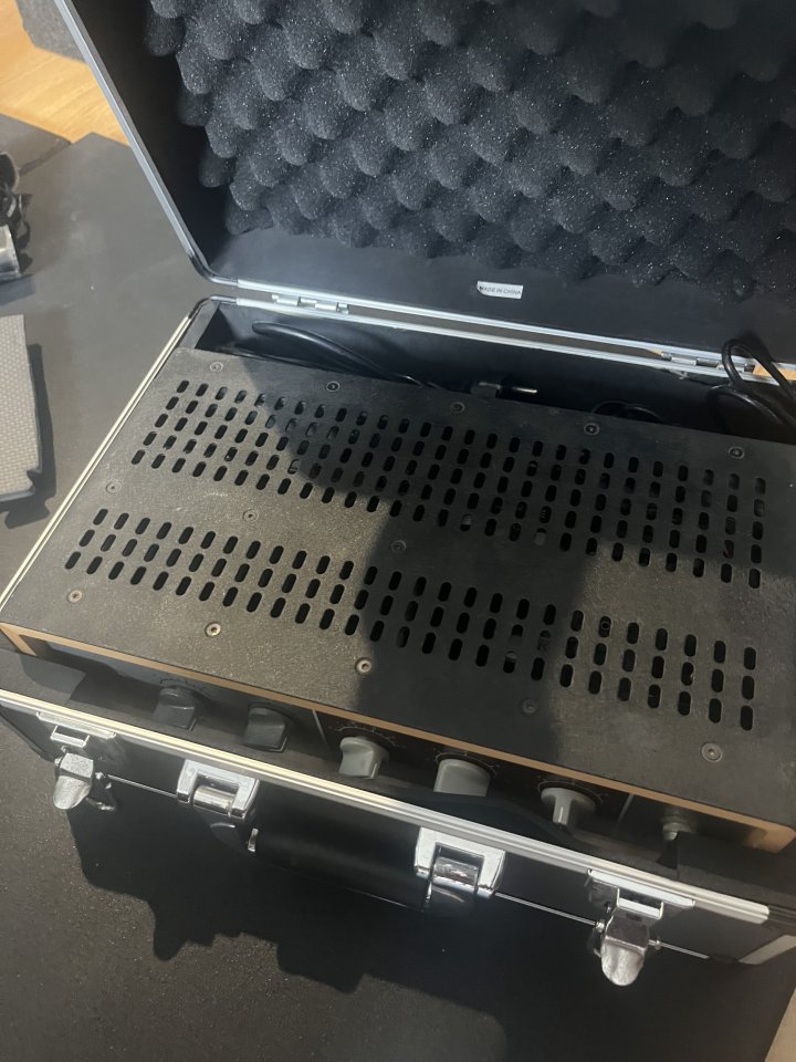 Universal Audio Ox de segunda mano · Foto 3 de 3 · Madrid · 925 €