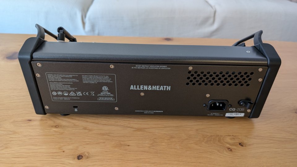 Mesa de mezclas digital Allen & Heath CQ20B de segunda mano · Foto 3 de 5 · Albacete · 790 €