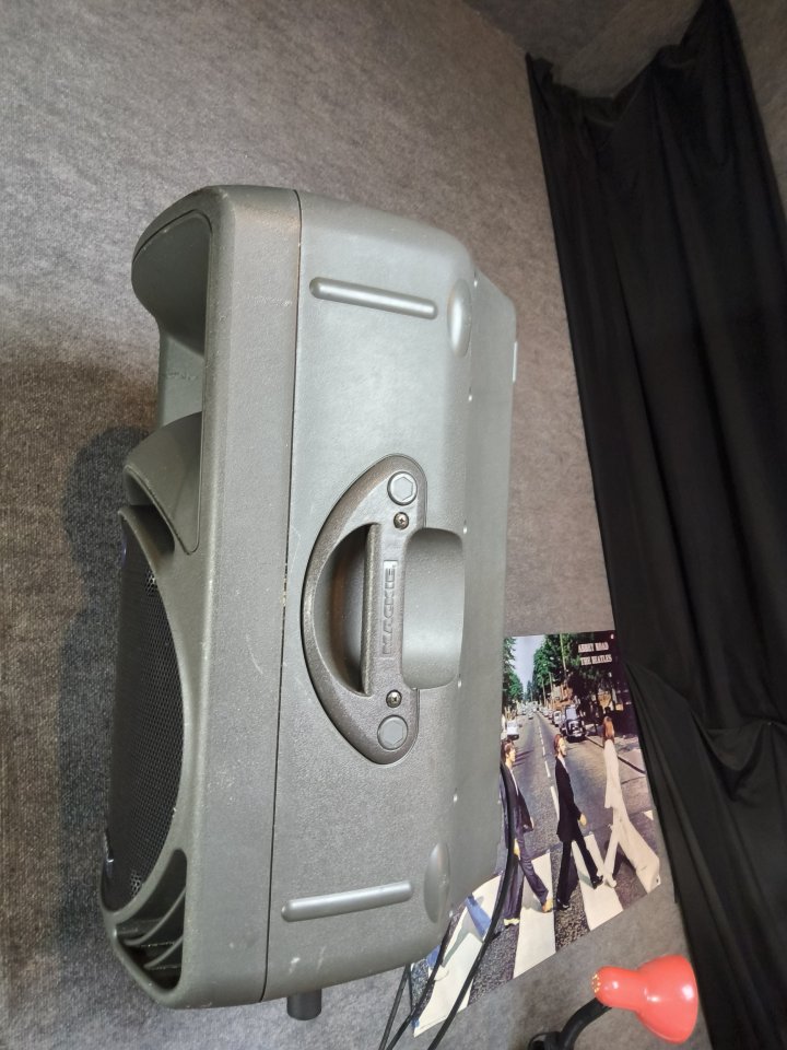 Altavoz mackie srm 450 v1