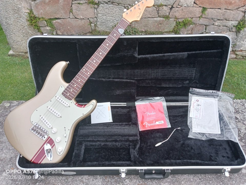 Fender Stratocaster John Mayer Signature 2005 – Shoreline Gold – Big Dipper de segunda mano · Foto 8 de 10 · A Coruña