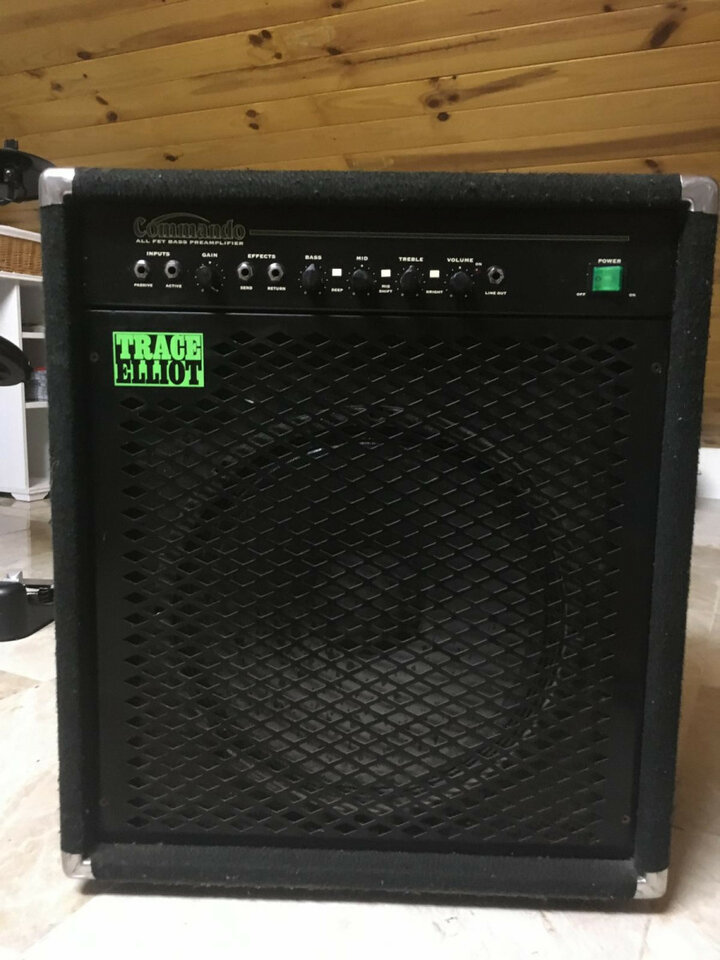 Amplificador de Bajo Trace Elliot Commando