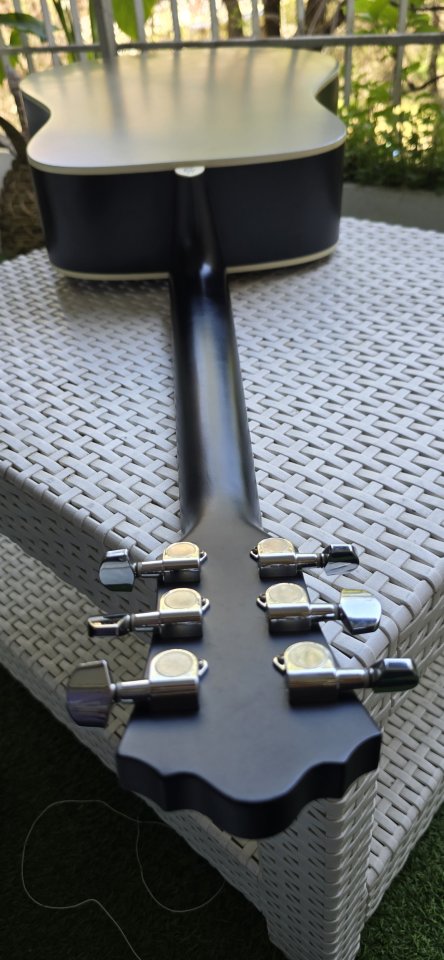 Harley Benton Custom Line CLD-10SCE BK.