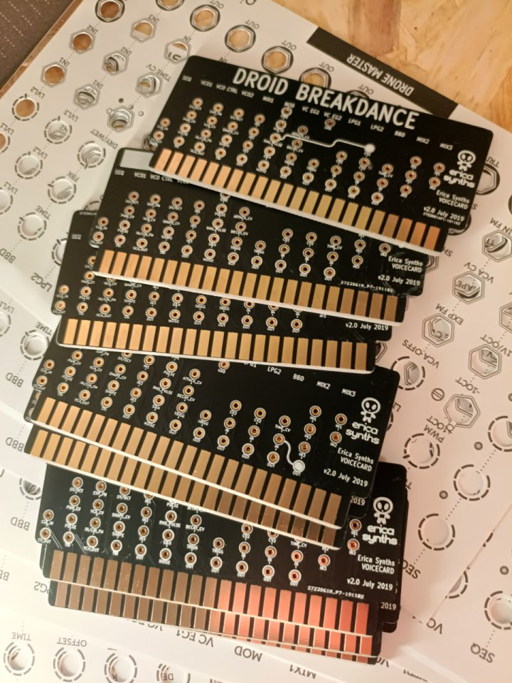 Erica Synths Pico System III desktop + extras