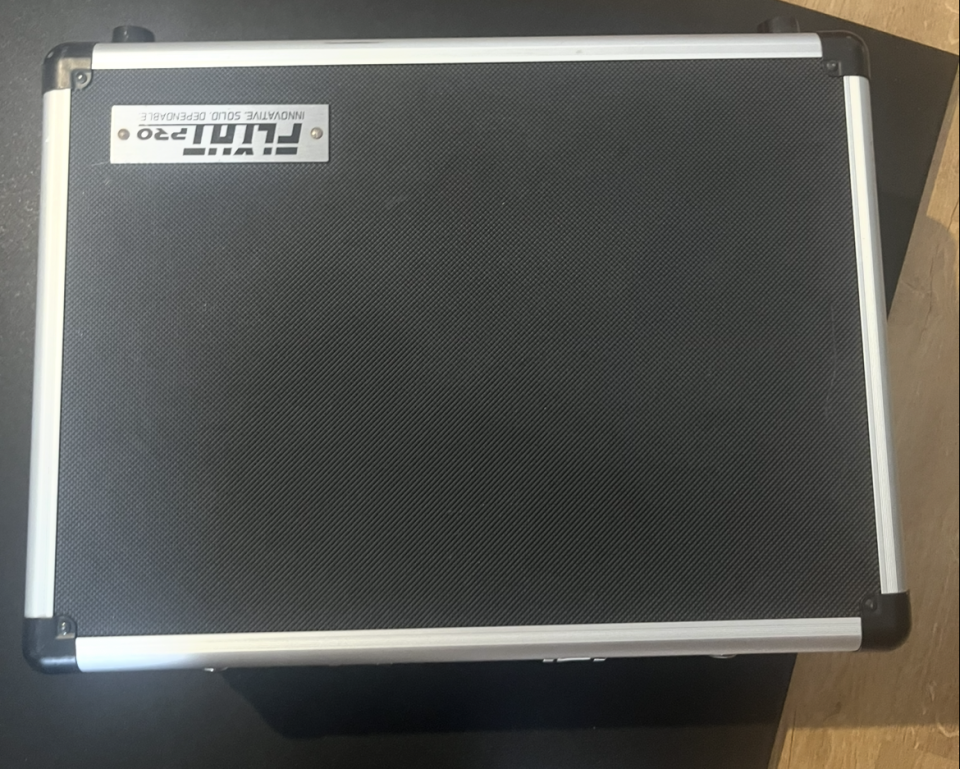Universal Audio OX Amp Box de segunda mano · Foto 2 de 2 · Madrid · 930 €