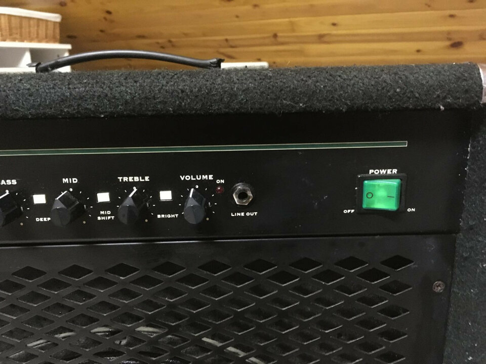 Amplificador de Bajo Trace Elliot Commando