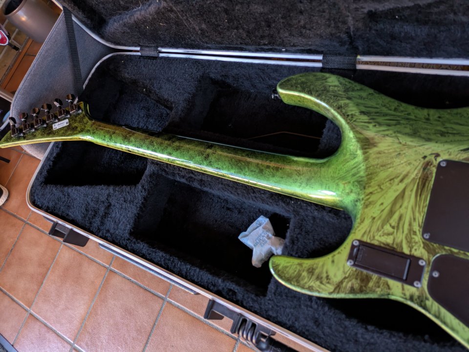 Jackson SLAT3-6 Soloist Archtop (Japón), EMG Glenn Tipton, estuche original