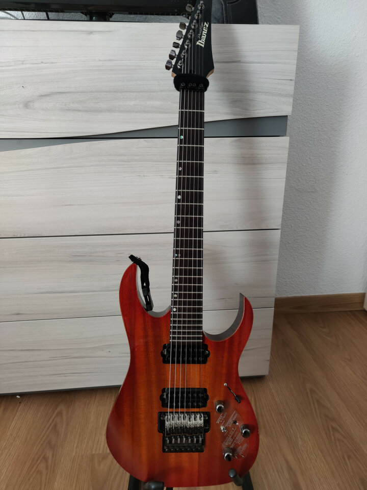 CAMBIO Brutal! Ibanez Japan RG2027 PIEZO + Bare Knuckle Aftermath( leer)
