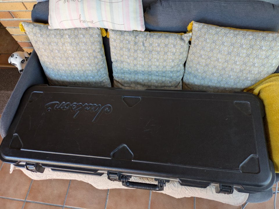 Jackson SLAT3-6 Soloist Archtop (Japón), EMG Glenn Tipton, estuche original