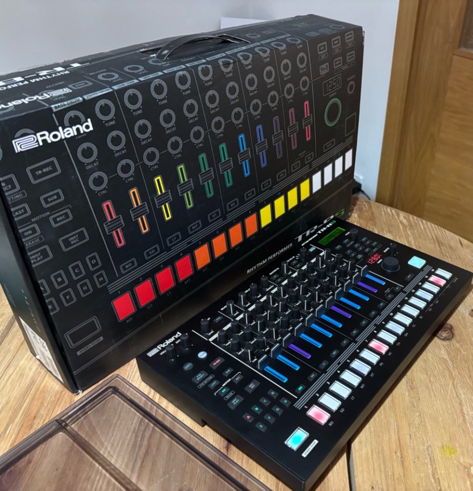 Roland TR 8S de segunda mano · Foto 7 de 7 · Barcelona · 650 €