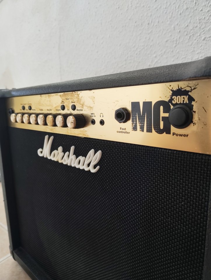 Marshall MG 30fx de segunda mano · Foto 3 de 4 · Málaga · 35 €