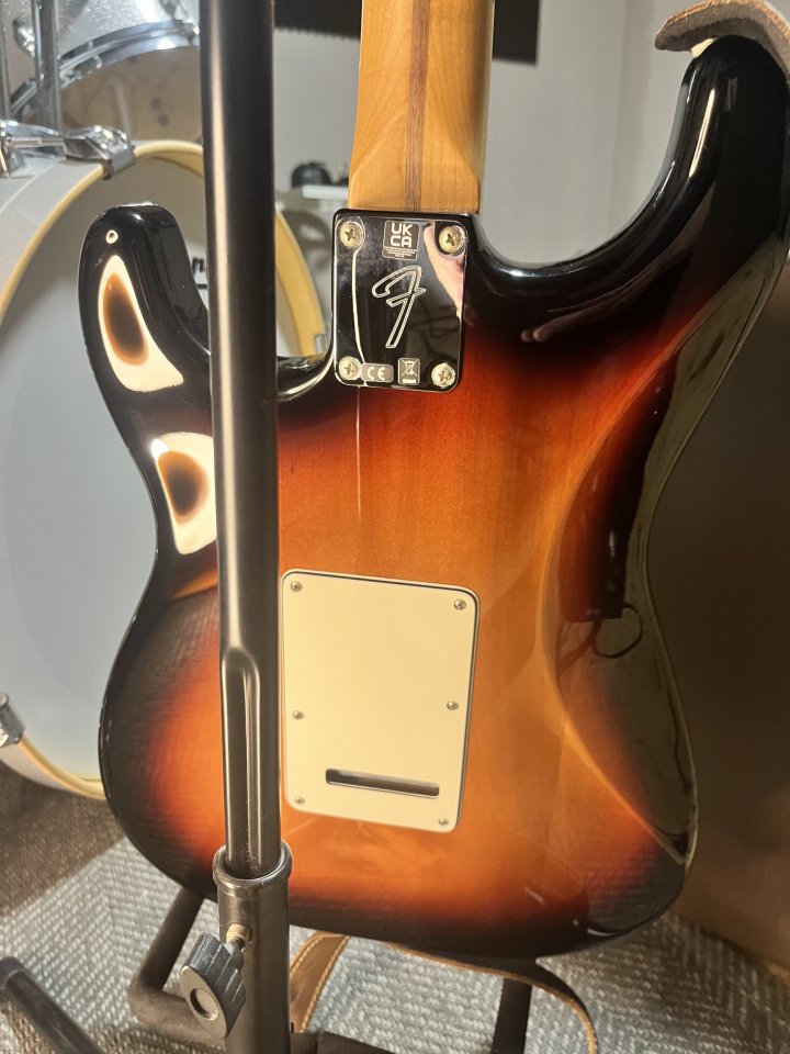 Fender Stratocaster Edición Limitada Fat 50s (Venta o Cambio) de segunda mano · Foto 6 de 10 · Valencia · 750 €