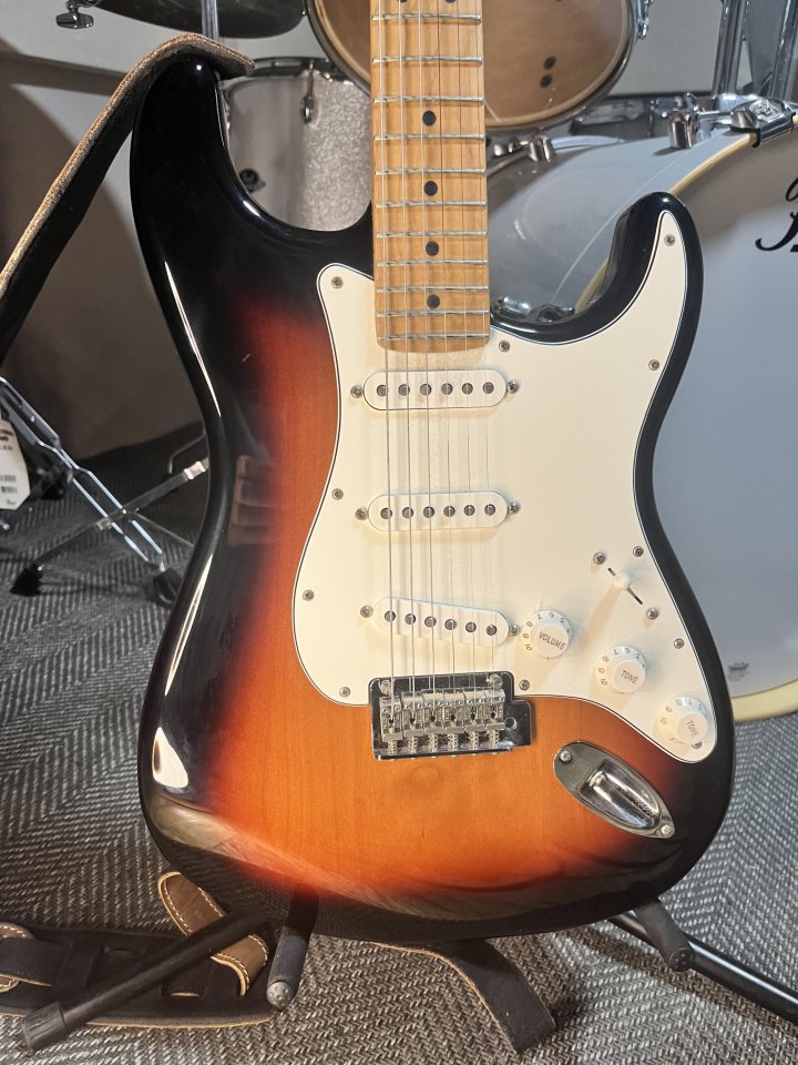 Fender Stratocaster Edición Limitada Fat 50s (Venta o Cambio) de segunda mano · Foto 7 de 10 · Valencia · 750 €