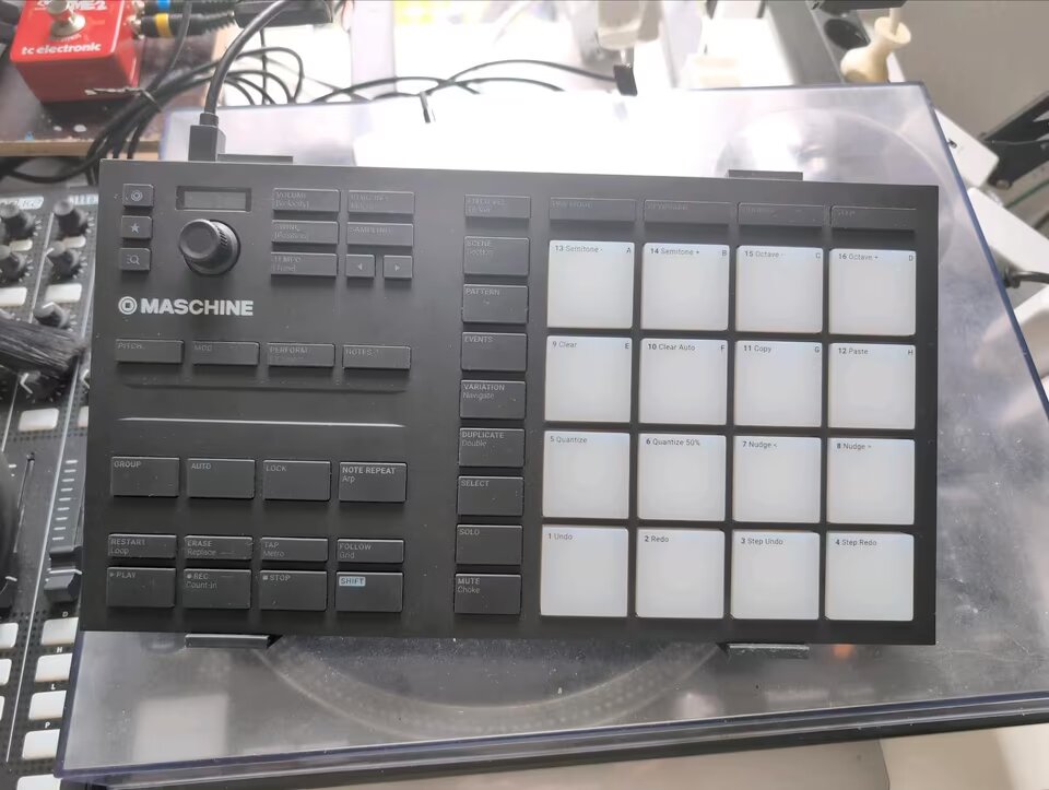 Native Instruments Maschine Mikro MK3