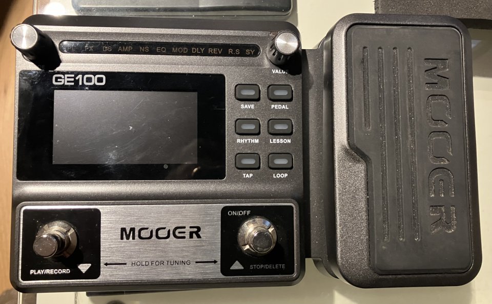 Mooer Ge 100 multiefectos