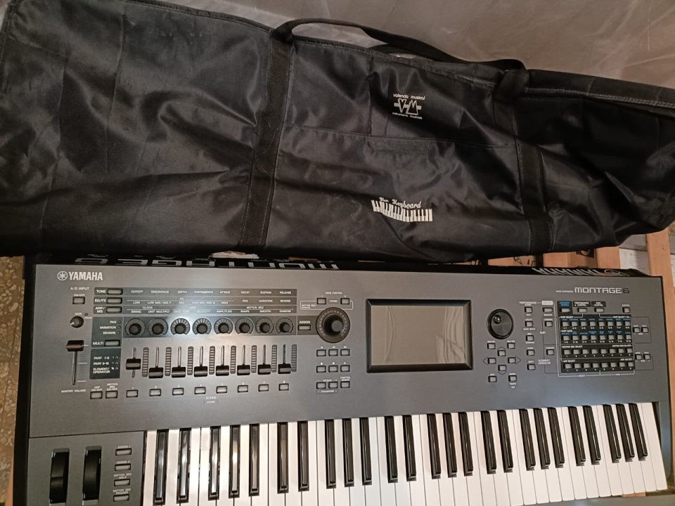 YAMAHA MONTAGE 6 de segunda mano · Foto 3 de 6 · Valencia · 1650 €