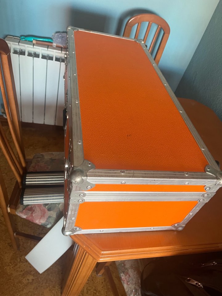 Flightcase y base pedalera de segunda mano · Foto 2 de 10 · Madrid · 100 €