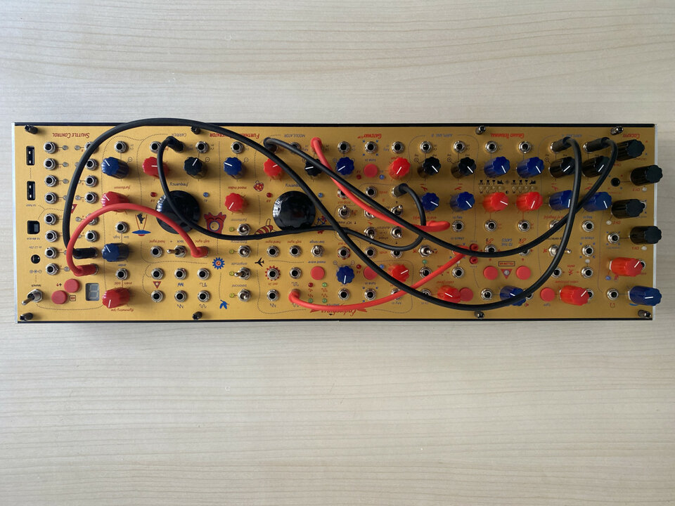 Sintetizador modular Endorphines Shuttle System SIN USAR