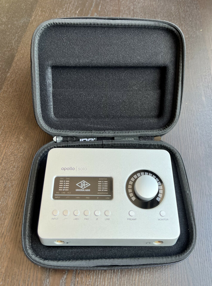 Interfaz Apollo Solo + UAD-2 Satellite Octo + Plugins Universal Audio