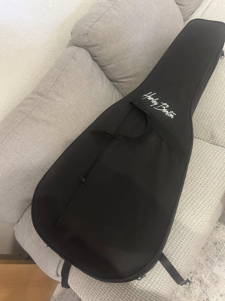 Guitarra acustica parlor HB de segunda mano · Foto 3 de 4 · Huelva · 180 €