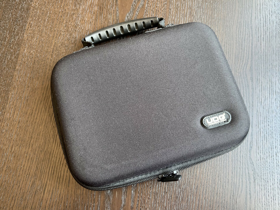 Interfaz Apollo Solo + UAD-2 Satellite Octo + Plugins Universal Audio