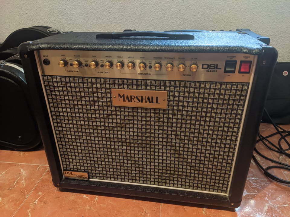 Amplificador de guitarra eléctrica Marshall  Dsl 40c