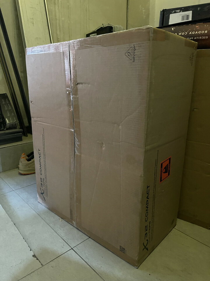 BEHRINGER X32 Compact