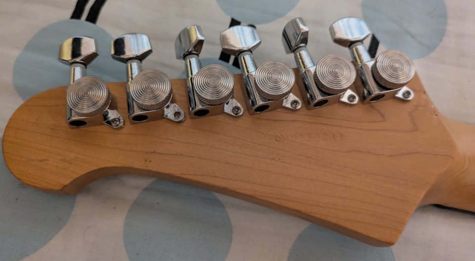 Guitarra Yamaha 112 V