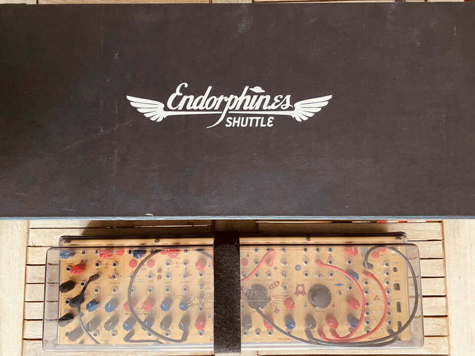 Sintetizador modular Endorphines Shuttle System SIN USAR