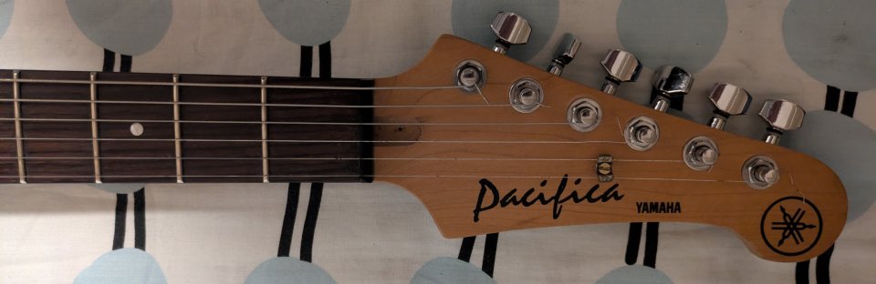 Guitarra Yamaha 112 V