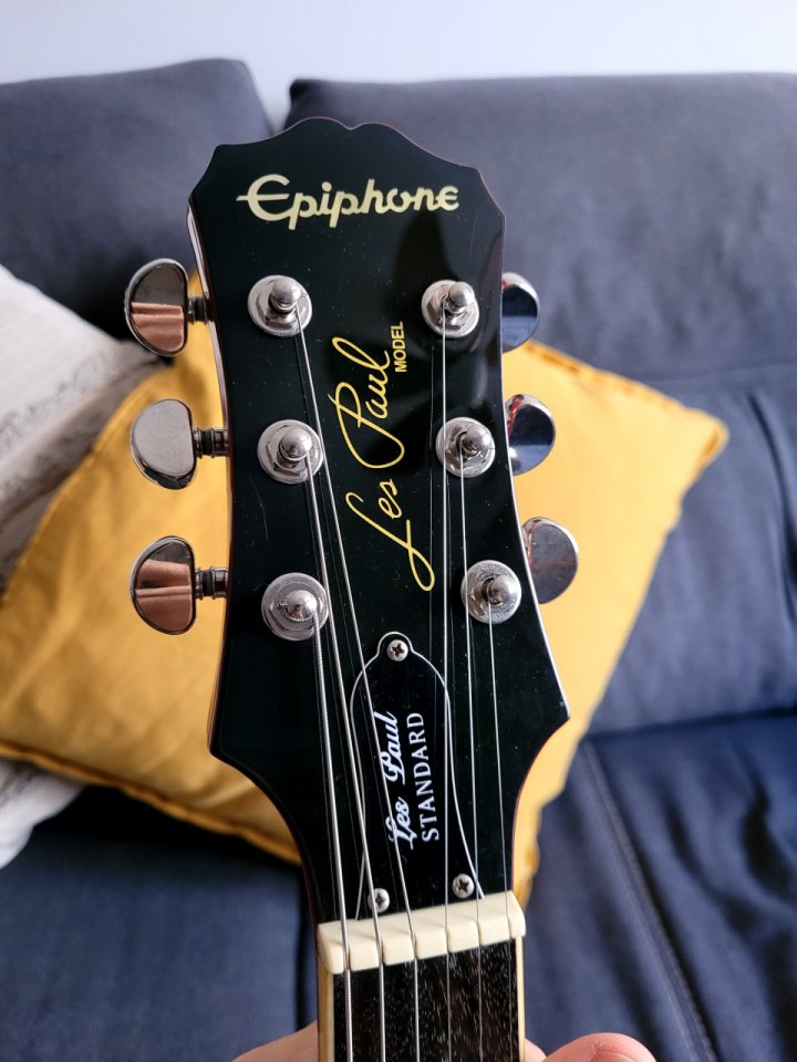 Epiphone Les Paul Standard con estuche duro