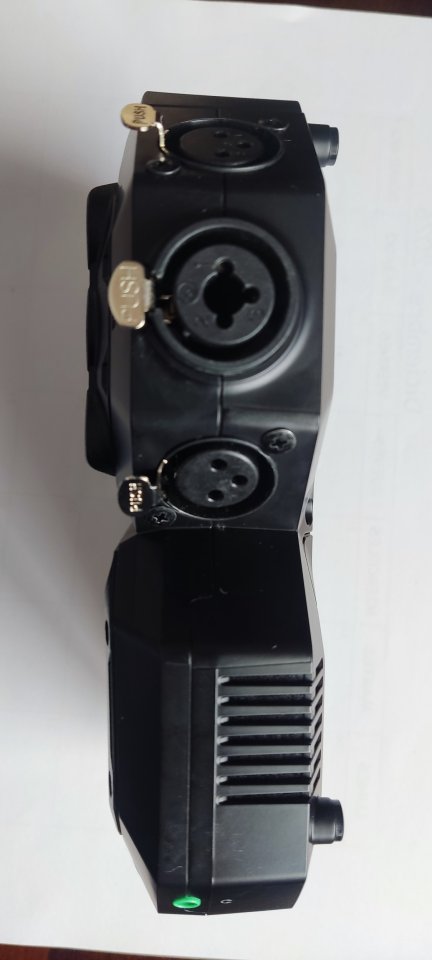 Grabadora Zoom hasta 12 canales de segunda mano · Foto 7 de 10 · SC Tenerife · 300 €