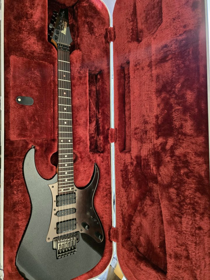 Ibanez RG2550EX Prestige de segunda mano · Foto 1 de 3 · Málaga · 800 €