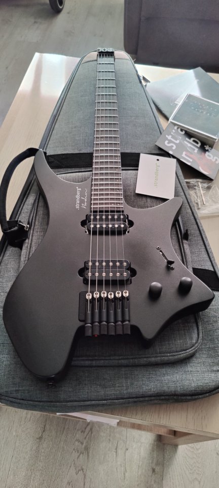 Strandberg Boden Essential con Suhr de segunda mano · Foto 1 de 8 · Madrid · 950 €