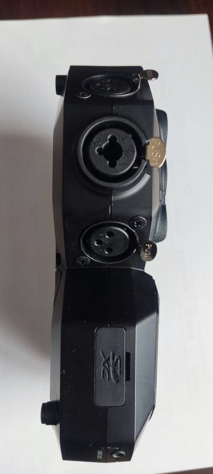 Grabadora Zoom hasta 12 canales de segunda mano · Foto 8 de 10 · SC Tenerife · 300 €