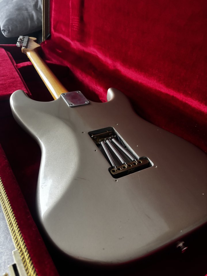 Réplica Stratocaster pre-CBS 1964 Shoreline Gold a piezas Fender ZURDO