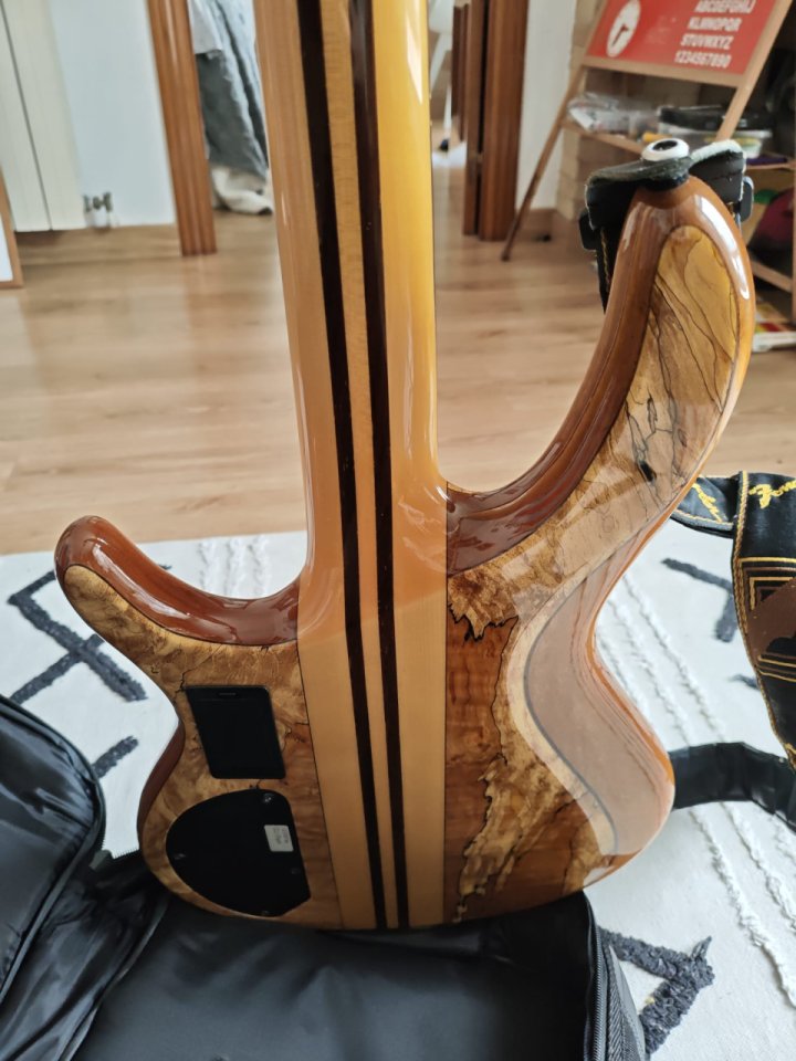 Bajo Cort Artisan A4 Custom SP 4 cuerdas de segunda mano · Foto 2 de 4 · Barcelona · 899 €