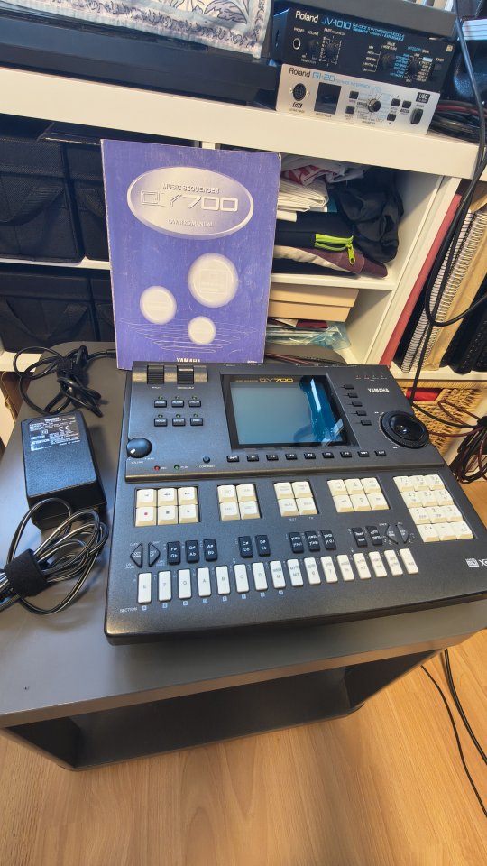 Secuenciador YAMAHA QY700 de segunda mano · Foto 10 de 10 · Tarragona · 320 €