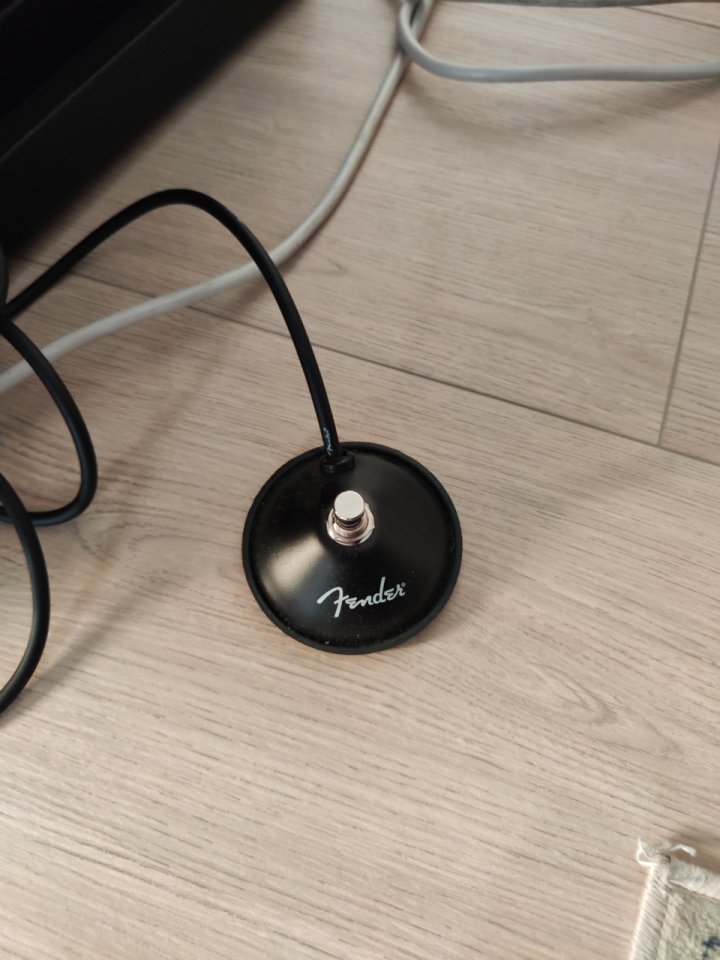Amplificador Fender Blues Junior III de segunda mano · Foto 3 de 4 · Valencia · 450 €