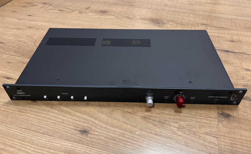 Sumador Rupert Neve 5057 Orbit