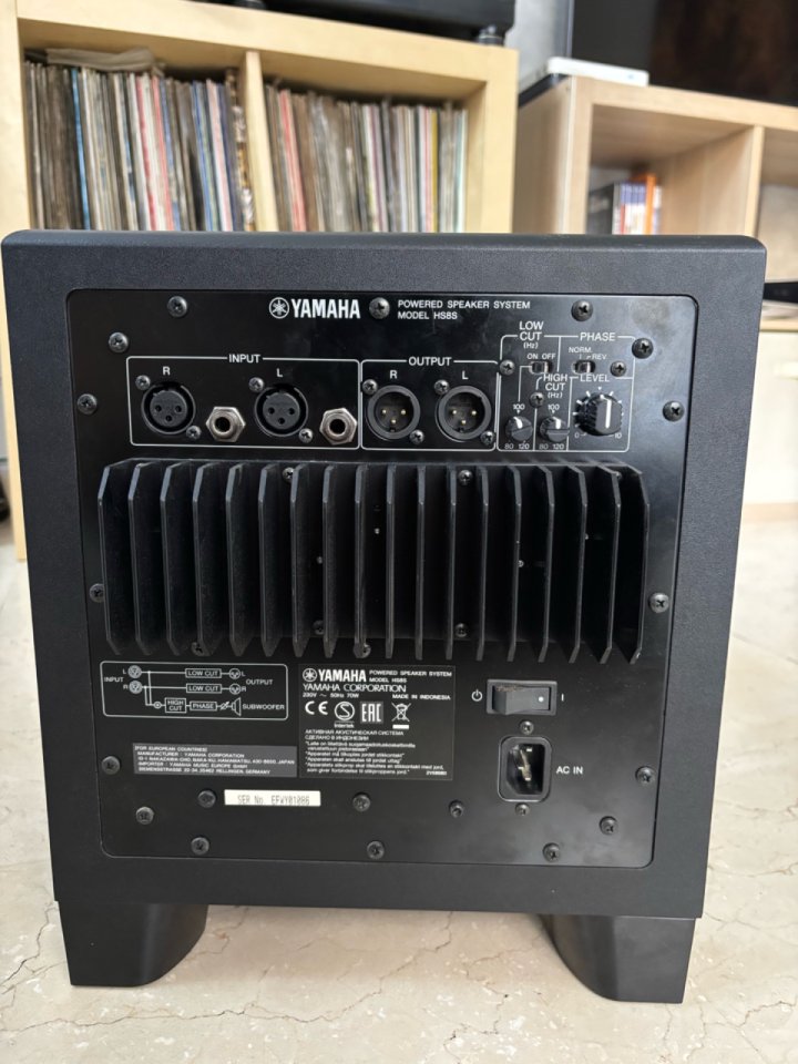 Yamaha HS8S Subwoofer Activo de estudio